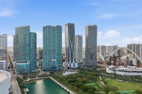 Condo in Miami, Florida, 2 bedrooms  № 2189952 - photo 7