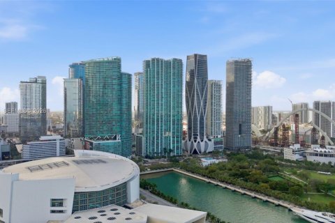 Condo in Miami, Florida, 2 bedrooms  № 2189952 - photo 11