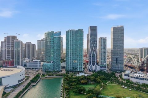 Condo in Miami, Florida, 2 bedrooms  № 2189952 - photo 6