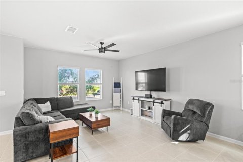 Casa en venta en Clermont, Florida, 4 dormitorios, 178.28 m2 № 1918380 - foto 6