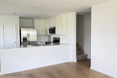Villa ou maison à louer à Kissimmee, Floride: 4 chambres, 177.44 m2 № 2425366 - photo 5