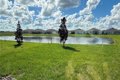 Villa ou maison à louer à Kissimmee, Floride: 4 chambres, 177.44 m2 № 2425366 - photo 6