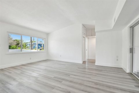 Villa ou maison à louer à Tarpon Springs, Floride: 3 chambres, 144.93 m2 № 1785384 - photo 19