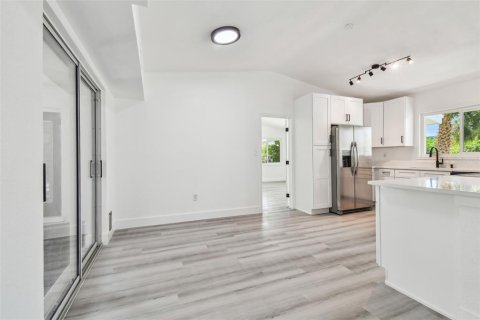 Villa ou maison à louer à Tarpon Springs, Floride: 3 chambres, 144.93 m2 № 1785384 - photo 15