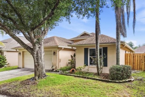 Casa en venta en Tampa, Florida, 4 dormitorios, 172.05 m2 № 2387400 - foto 2