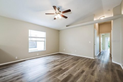 Casa en alquiler en Apopka, Florida, 3 dormitorios, 102.1 m2 № 1905190 - foto 4