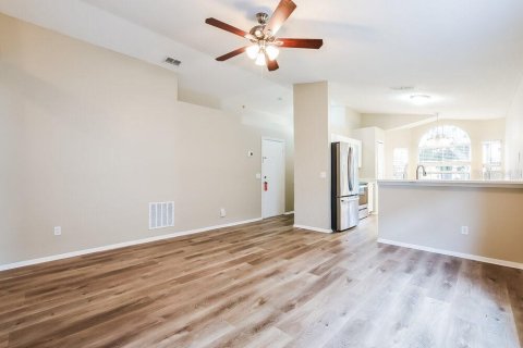 House in Apopka, Florida 3 bedrooms, 102.1 sq.m. № 1905190 - photo 3