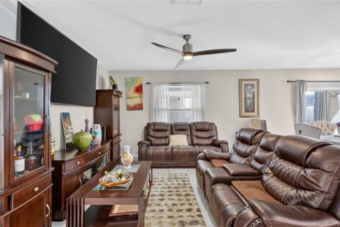 Casa en venta en Apollo Beach, Florida, 4 dormitorios, 177.81 m2 № 2386808 - foto 8