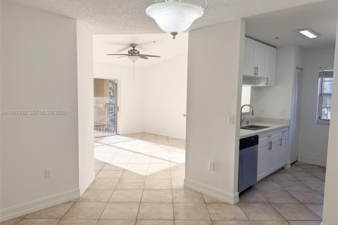 Condo in Miramar, Florida, 2 bedrooms  № 2043154 - photo 6