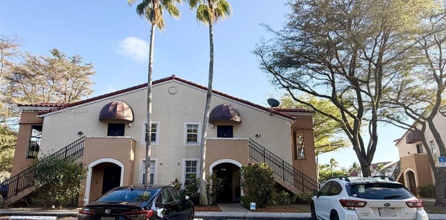 Condo in Miramar, Florida, 2 bedrooms  № 2043154