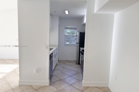 Condo in Miramar, Florida, 2 bedrooms  № 2043154 - photo 10