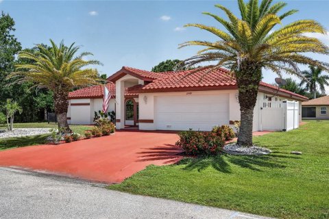 Villa ou maison à Punta Gorda, Floride 4 chambres, 217.95 m2 № 2330423