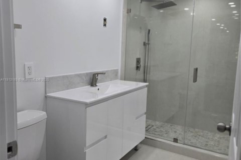 Villa ou maison à louer à Homestead, Floride: 2 chambres, 259.48 m2 № 1755941 - photo 18