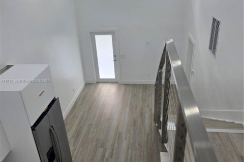 Villa ou maison à louer à Homestead, Floride: 2 chambres, 259.48 m2 № 1755941 - photo 16