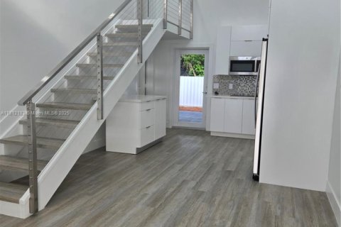 Villa ou maison à louer à Homestead, Floride: 2 chambres, 259.48 m2 № 1755941 - photo 1