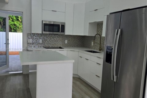 Villa ou maison à louer à Homestead, Floride: 2 chambres, 259.48 m2 № 1755941 - photo 12