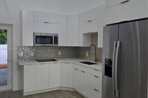 Villa ou maison à louer à Homestead, Floride: 2 chambres, 259.48 m2 № 1755941 - photo 10