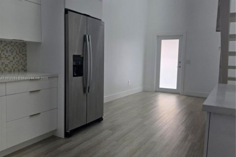Villa ou maison à louer à Homestead, Floride: 2 chambres, 259.48 m2 № 1755941 - photo 8