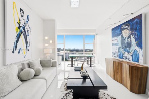 Condominio en alquiler en Miami Beach, Florida, 3 dormitorios, 194.72 m2 № 2153792 - foto 6