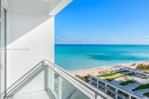 Condominio en alquiler en Miami Beach, Florida, 3 dormitorios, 194.72 m2 № 2153792 - foto 13