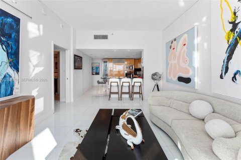 Condominio en alquiler en Miami Beach, Florida, 3 dormitorios, 194.72 m2 № 2153792 - foto 20