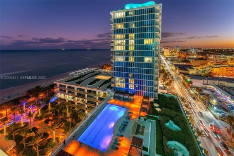 Condominio en alquiler en Miami Beach, Florida, 3 dormitorios, 194.72 m2 № 2153792 - foto 7