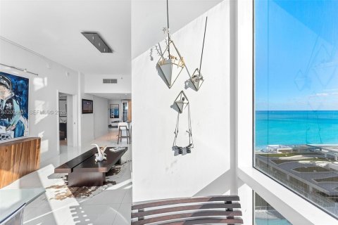 Condominio en alquiler en Miami Beach, Florida, 3 dormitorios, 194.72 m2 № 2153792 - foto 25