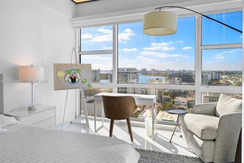 Condominio en alquiler en Miami Beach, Florida, 3 dormitorios, 194.72 m2 № 2153792 - foto 22