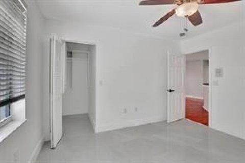 House in Sunrise, Florida 4 bedrooms, 240.25 sq.m. № 2189475 - photo 20
