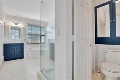 House in Sunrise, Florida 4 bedrooms, 240.25 sq.m. № 2189475 - photo 25