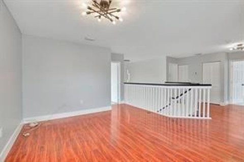 House in Sunrise, Florida 4 bedrooms, 240.25 sq.m. № 2189475 - photo 18
