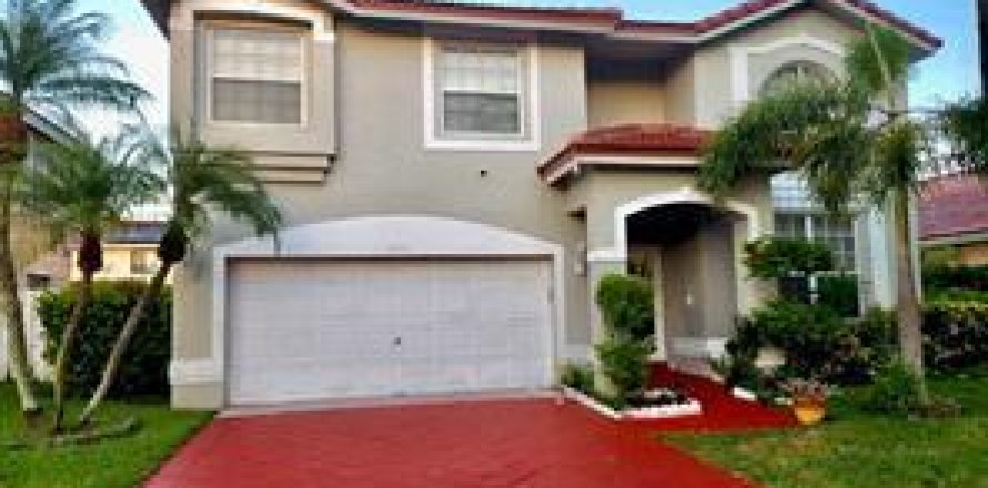House in Sunrise, Florida 4 bedrooms, 240.25 sq.m. № 2189475