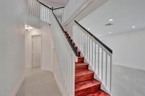 House in Sunrise, Florida 4 bedrooms, 240.25 sq.m. № 2189475 - photo 4