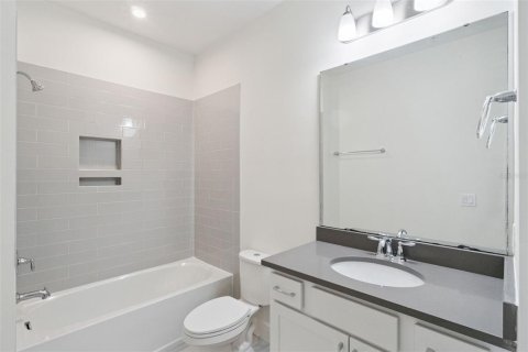 Adosado en venta en Orlando, Florida, 3 dormitorios, 164.99 m2 № 2142913 - foto 18