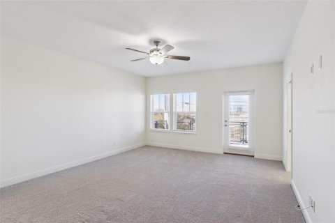 Adosado en venta en Orlando, Florida, 3 dormitorios, 164.99 m2 № 2142913 - foto 9