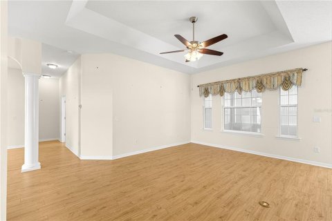 House in Summerfield, Florida 3 bedrooms, 181.62 sq.m. № 2212803 - photo 18