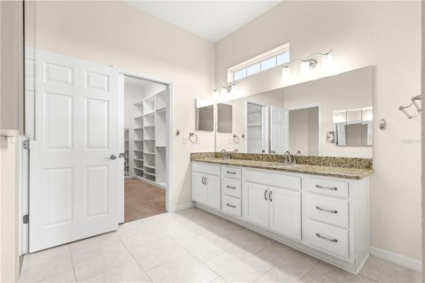 House in Summerfield, Florida 3 bedrooms, 181.62 sq.m. № 2212803 - photo 24