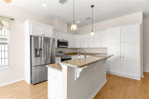 House in Summerfield, Florida 3 bedrooms, 181.62 sq.m. № 2212803 - photo 13