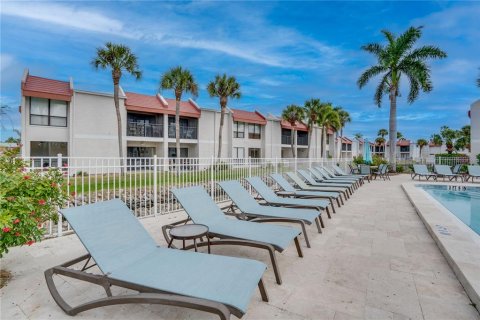 Condo in Bradenton Beach, Florida, 2 bedrooms  № 2122481 - photo 18