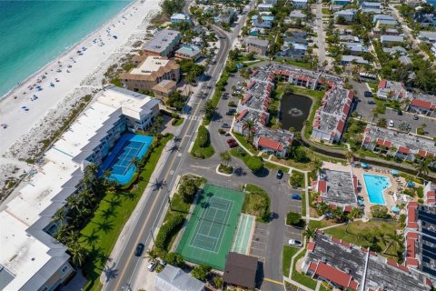 Condo in Bradenton Beach, Florida, 2 bedrooms  № 2122481 - photo 28