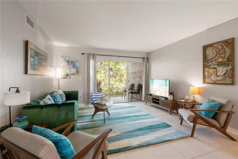 Condo in Bradenton Beach, Florida, 2 bedrooms  № 2122481 - photo 2