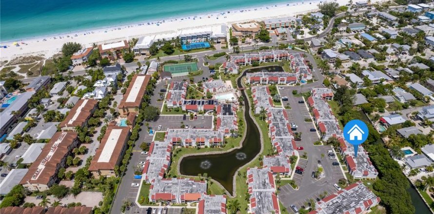 Condo in Bradenton Beach, Florida, 2 bedrooms  № 2122481