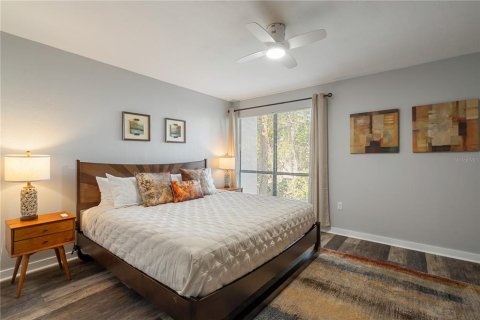 Condo in Bradenton Beach, Florida, 2 bedrooms  № 2122481 - photo 10