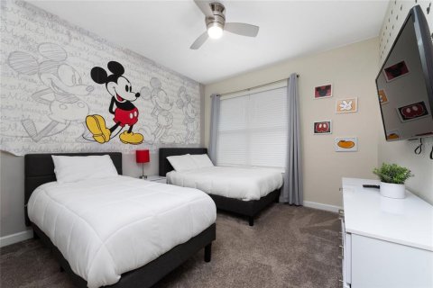 House in Kissimmee, Florida 5 bedrooms, 278.34 sq.m. № 1447386 - photo 9