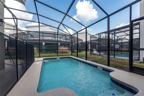 House in Kissimmee, Florida 5 bedrooms, 278.34 sq.m. № 1447386 - photo 6
