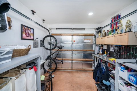 Villa ou maison à vendre à Miami, Floride: 4 chambres, 119.94 m2 № 1951268 - photo 28