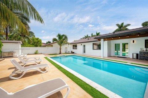 Villa ou maison à vendre à Miami, Floride: 4 chambres, 119.94 m2 № 1951268 - photo 14