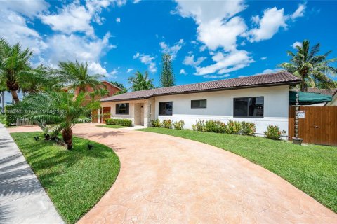 Villa ou maison à vendre à Miami, Floride: 4 chambres, 119.94 m2 № 1951268 - photo 12