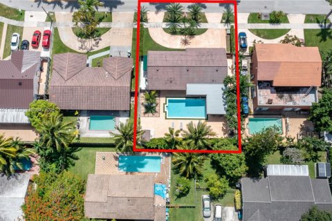 Villa ou maison à vendre à Miami, Floride: 4 chambres, 119.94 m2 № 1951268 - photo 3