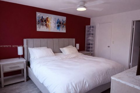 Condo in Plantation, Florida, 3 bedrooms  № 2059396 - photo 8